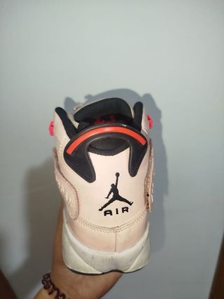 Tenis Jordan Rosados