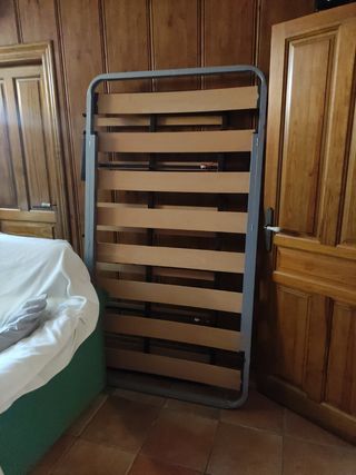 Somier metálico con láminas de madera