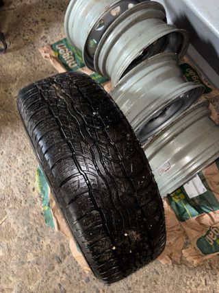 Llantas de acero plateadas