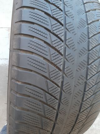 Neumáticos Bridgestone 245/50 R19 Invierno