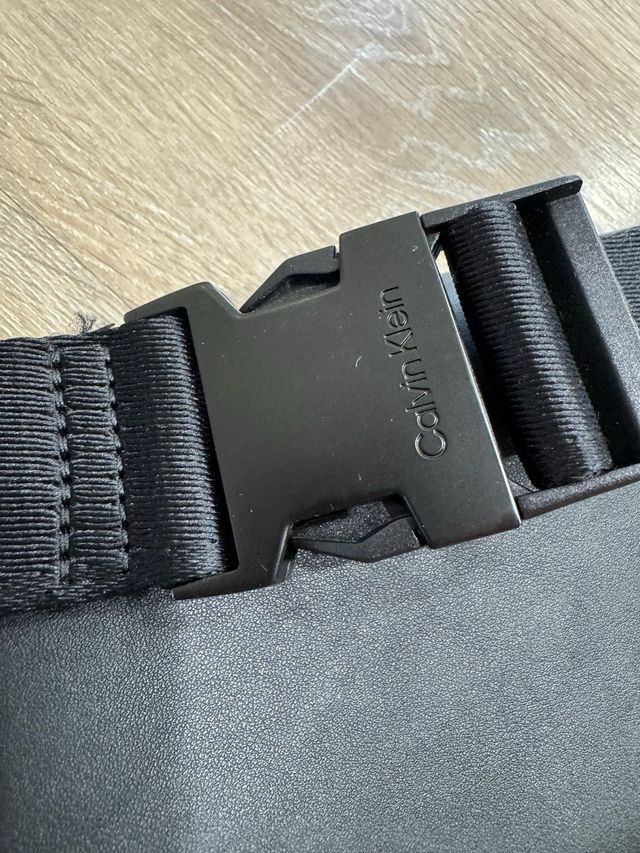 Riñonera Calvin Klein Negra