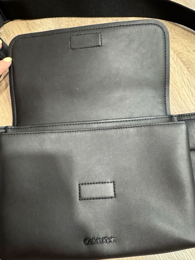 Riñonera Calvin Klein Negra