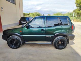 Nissan Terrano II 1998