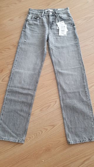Pantalón vaquero gris Pull and Bear