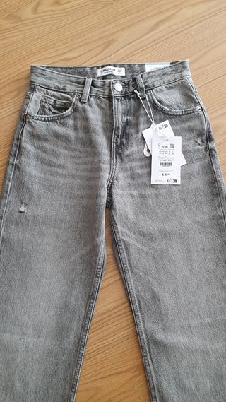 Pantalón vaquero gris Pull and Bear