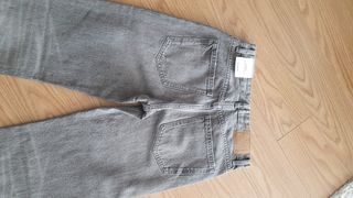 Pantalón vaquero gris Pull and Bear