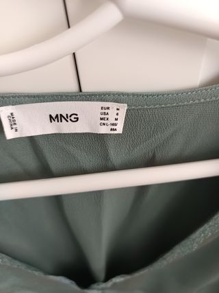 Blusa MNG verde oscuro talla M