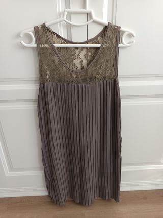 Vestido marrón con encaje