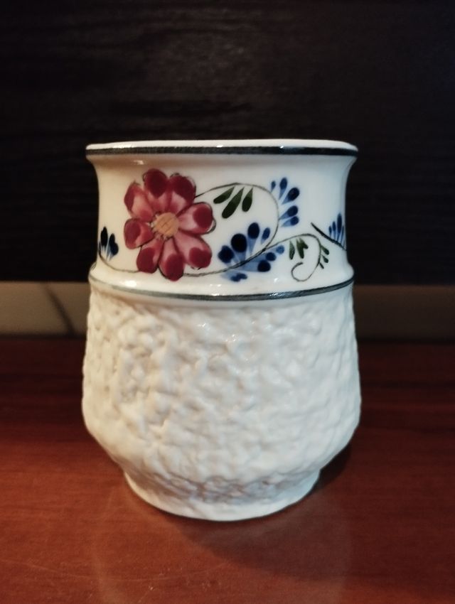 Pequeño Jarrón con flores pintadas