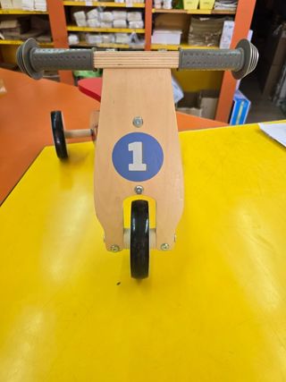 Triciclo in legno senza pedali Lidl