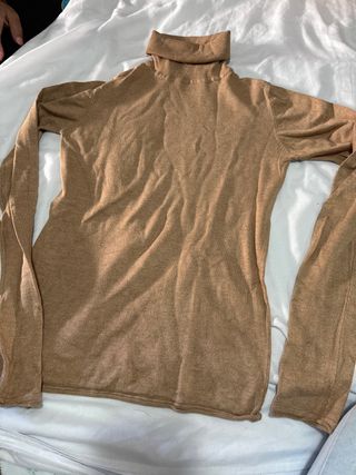 Jersey de cuello alto marrón
