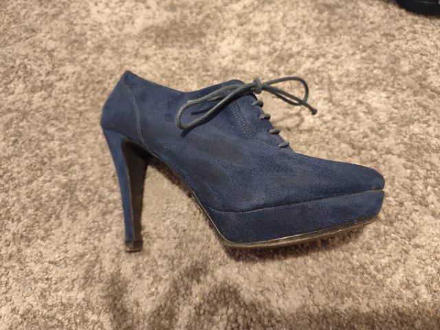 Botines de tacón azul