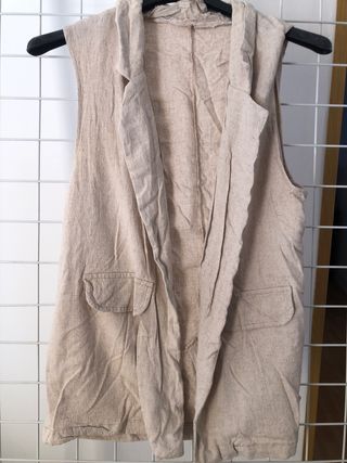 Chaleco largo beige