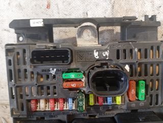 CAJA RELES / FUSIBLES CITROEN C4 BERLINA