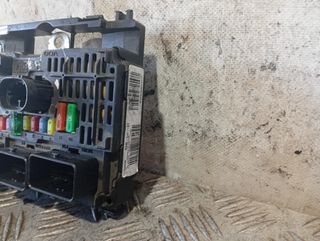 CAJA RELES / FUSIBLES CITROEN C4 BERLINA