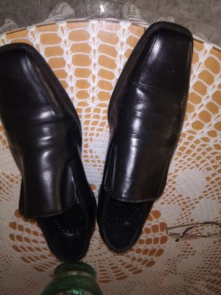 Zapatos de vestir negros Talla 42