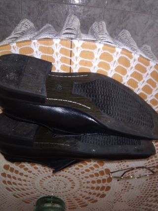 Zapatos de vestir negros Talla 42