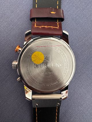 RELOJ CURREN CUERO NUEVO