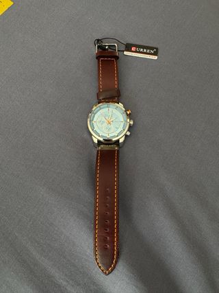RELOJ CURREN CUERO NUEVO