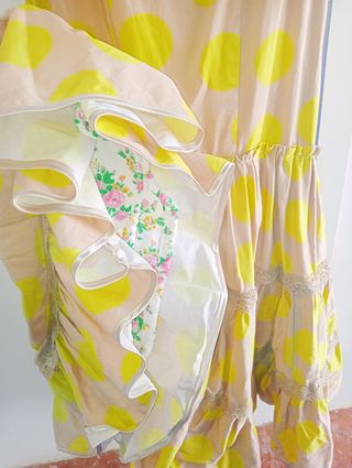 Traje Flamenca Beige y Amarillo Hecho a Mano