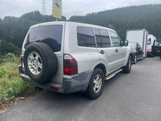 Mitsubishi Montero 2003