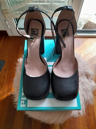 Scarpe Pittarello nere con tacco