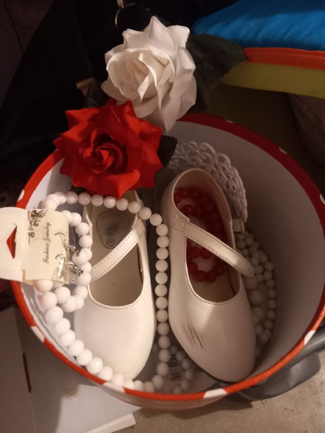 Complementos flamenca niña lunares rojos