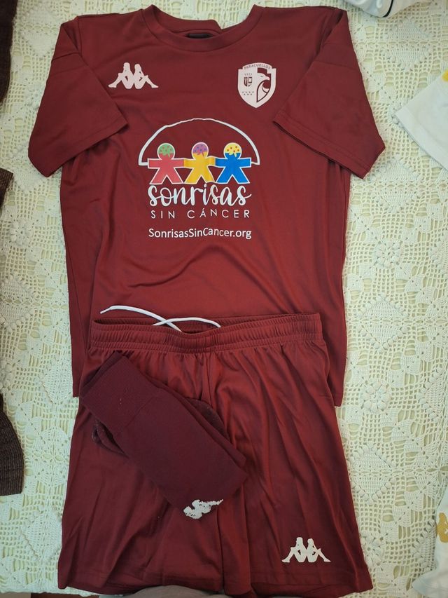 Equipación de fútbol Kappa del Paracuellos México