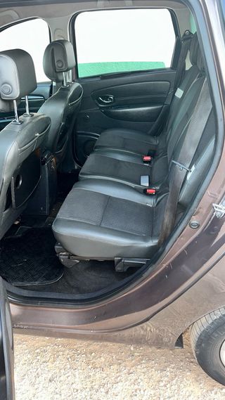 Renault Scenic 2012
