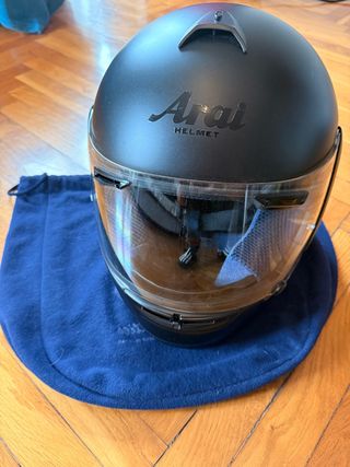Casco Arai nero opaco