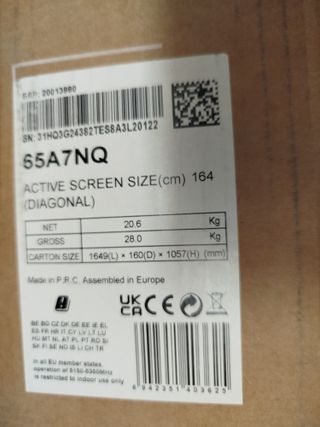 Televisión 65 a estrenar - Pantalla rota