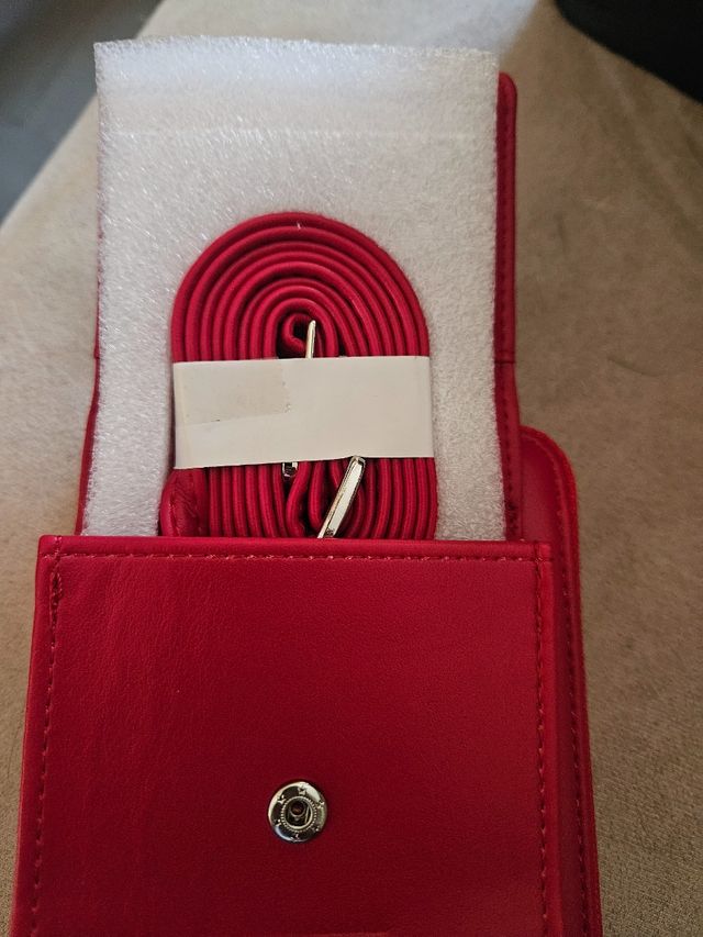 Borsa da donna con custodia per cellulare. Re Magi.