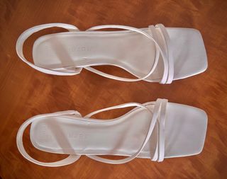 Zapatos de tacón blancas Primark talla 40
