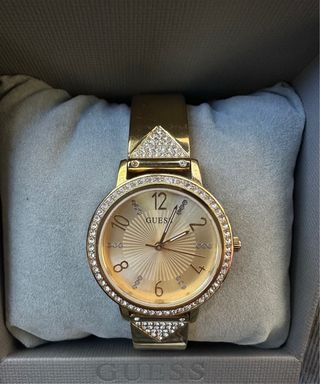 Reloj Guess Dorado con Cristales