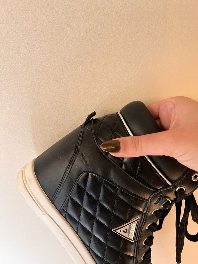 Botines Guess Negros