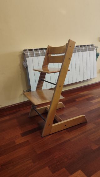 Trona Stokke de madera