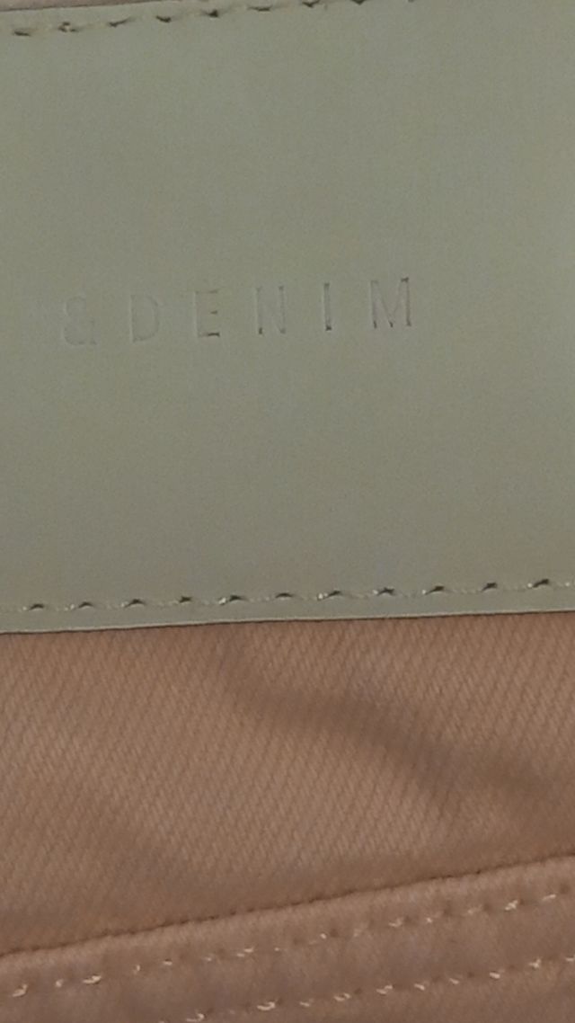 Vaquero rosa desgastados