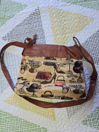 Bolso de hombro con estampado de moda