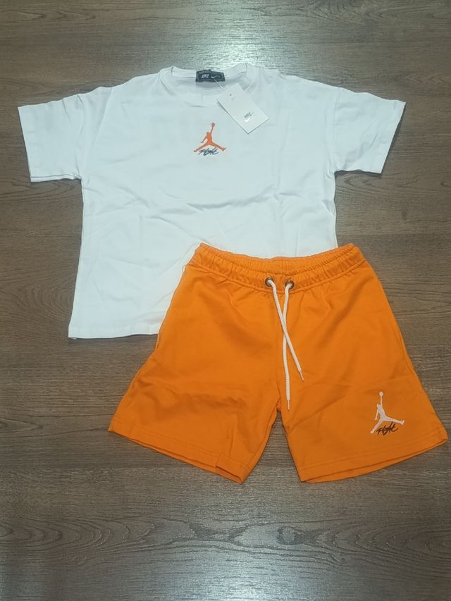 Conjunto Jordan niño blanco y naranja