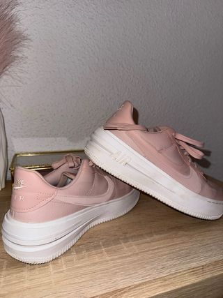 Deportivos Nike Air Force 1 Rosa