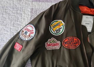 Chaqueta Bomber Verde Bershka