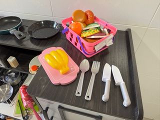 COCINA XL DE JUGUETE con complementos.