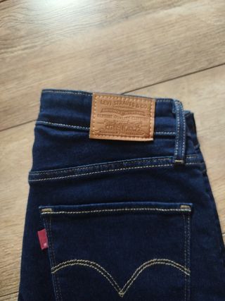 Levi's Mujer 721 High Rise Skinny 29
