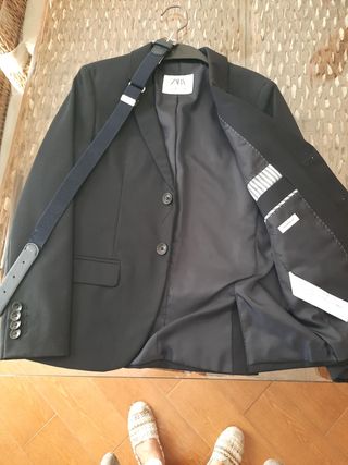 Americana Zara niño azul marino talla 8

