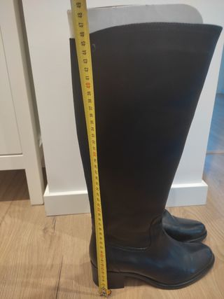 Botas de cuero negro altas para mujer