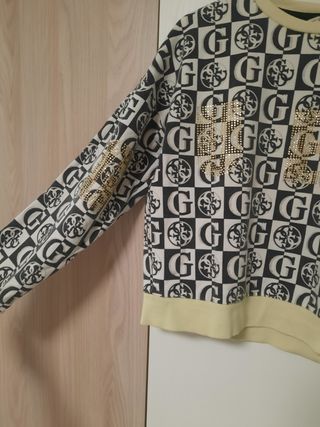 Maglia bianca e nera