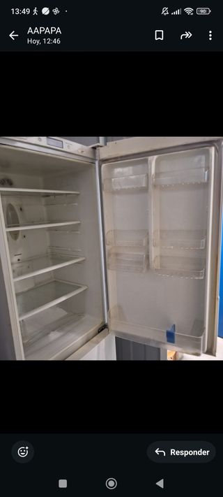 Nevera LG blanca (se entrega limpia)