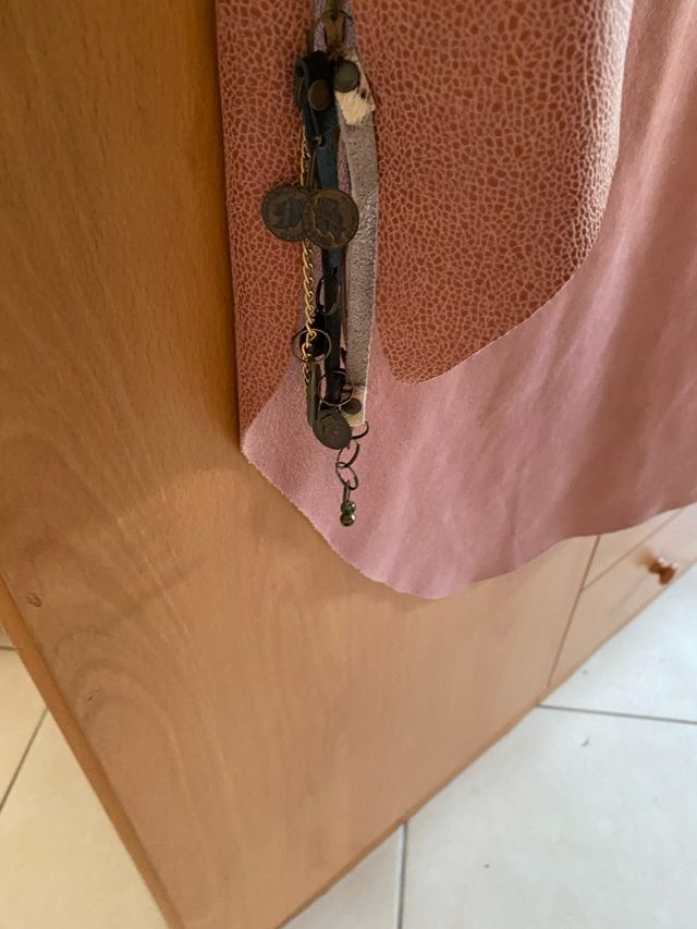 Vestido morado efecto piel