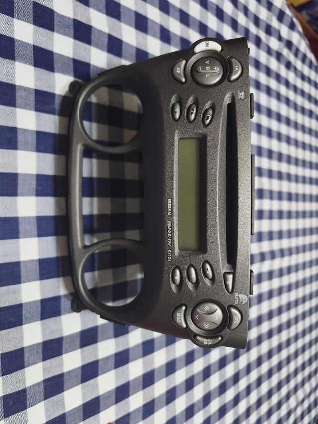 Radio CD original Nissan Almera (N16)