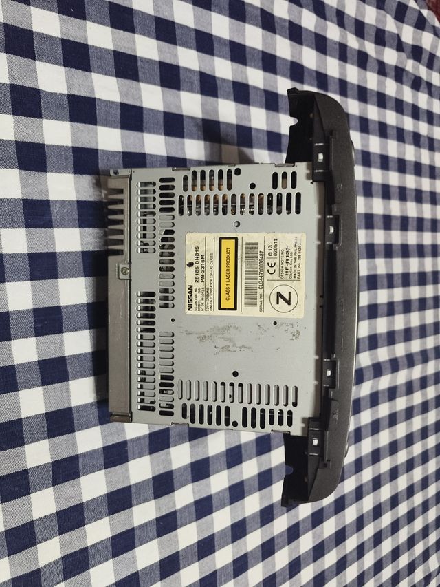 Radio CD original Nissan Almera (N16)